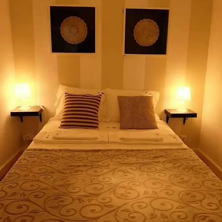 Lisbon Lights Apartments-3